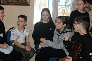 Викторина "Две столицы" состоялась в минувшее воскресенье в Владимирском храме станции Чемолган